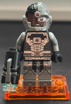 LEGO DC SUPER HEROES MINIFIGUR CYBORG-SH155