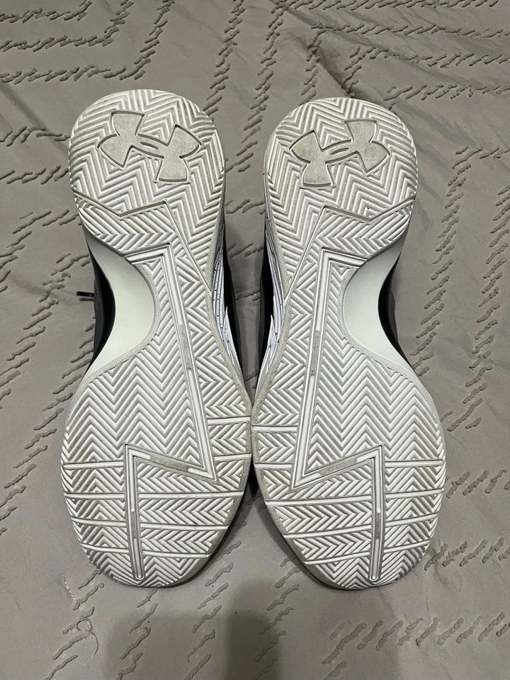 Under Armour Curry UA SC- Low Lux Gris-Negro-Blanco 1296619-040 Gamuza Talla 12 Hombres Foto 3 de 4