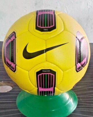 Rare Nike T90 Tracer | Premier League 2010-11 Winter Match Ball