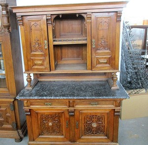 Gründerzeit Buffet Anrichte mit Marmorplatte – Massiv Nussbaum ~ 1820/