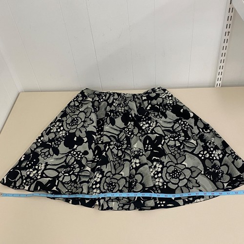 Moschino Cheap and Chic Skirt 10 Gray White Black Floral Polyester Full A-Line - Picture 12 of 15