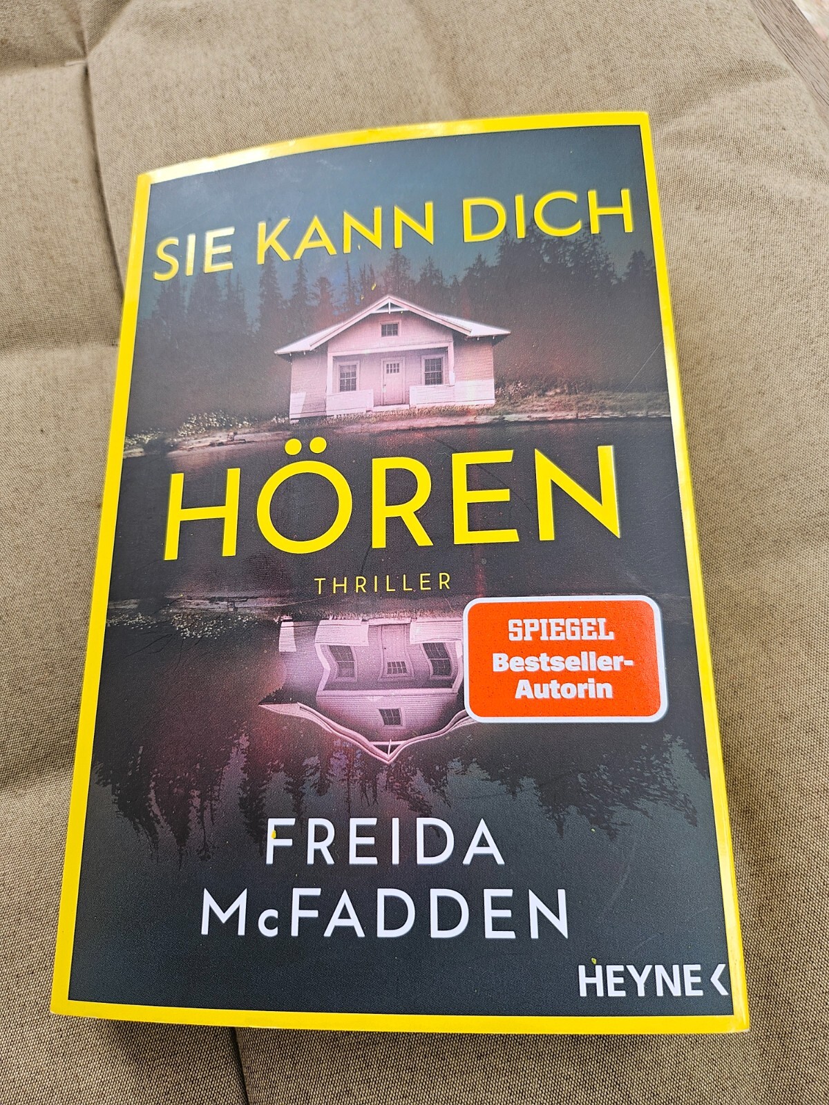 SIE KANN DICH HÖREN Freida McFadden eBay