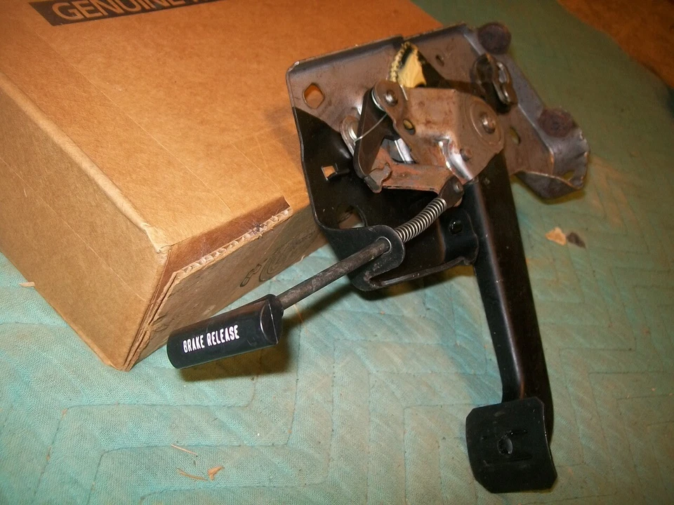 Nuevo de Lote Antiguo MoPar 1972-80 Dodge Power Wagon Ramcharger D100 D200 Pedal de Freno de Estacionamiento Foto 3 de 3