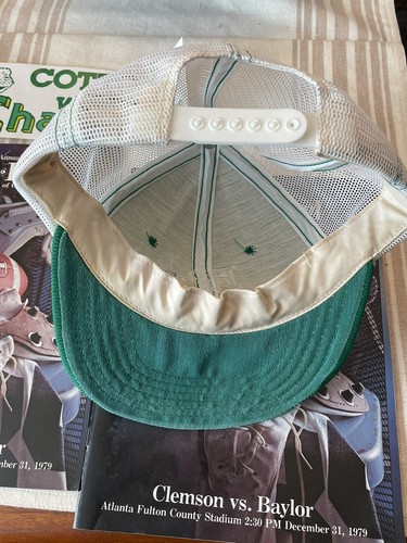 Vtg Lot 1981 Baylor Bears Peach & Cotton Bowl buttons, programs, hat, game towel - Picture 3 of 6