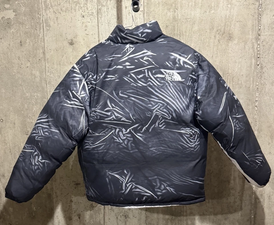 Chaqueta SUPREME THE NORTH FACE Trompe Loeil Estampada Nuptse Negra Talla XL Rara Foto 2 de 4