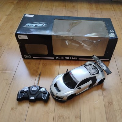 Rastar Audi R8 silber ferngesteuertes Auto 1:24