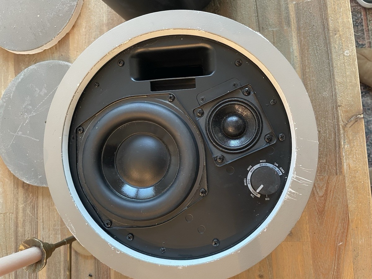 2 Bose Freespace DS 100F Flush-Mount In-Ceiling 100W Loudspeaker