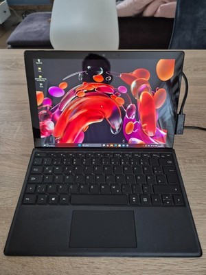 Microsoft Surface Pro 7 Bundle   i7 / 16 GB / 256 GB + Type Cover