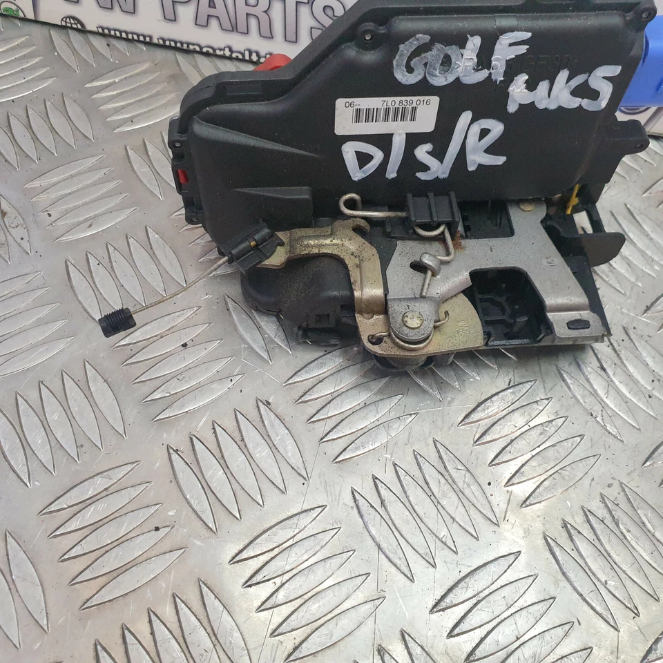 MECANISMO DE BLOQUEO DE PUERTA VW GOLF MK5 5 PUERTAS LADO DEL CONDUCTOR TRASERO 04-09 7L0839016 Foto 2 de 4