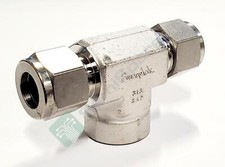 SWAGELOK SS-810-3-8TTF STAINLESS STEEL TUBE FITTING