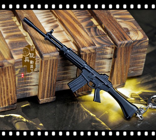 Mini gun model 98k carbine AWP sniper AK47 alloy keychain pendant soldier access - Picture 18 of 47