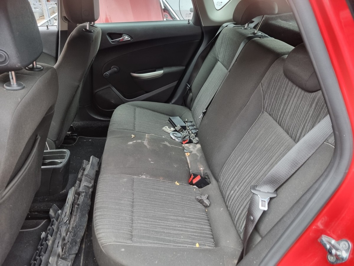 Vauxhall Astra Genuine Vauxhall Seat Covers Walser Premium