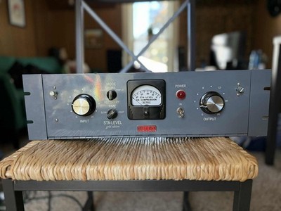 Retro Instruments Sta-Level Tube Compressor - Gray - with Tube Amp Doctor Tubes