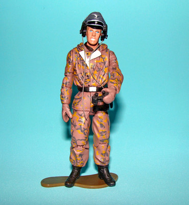 1:18 Ultimate Soldier WWII German Tanker Crew Officer Autumn Camo Figure 4''