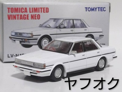 Takara Tomy Tomica Limited Vintage Neo LV-N137a Toyota Cresta Super Lucent 24