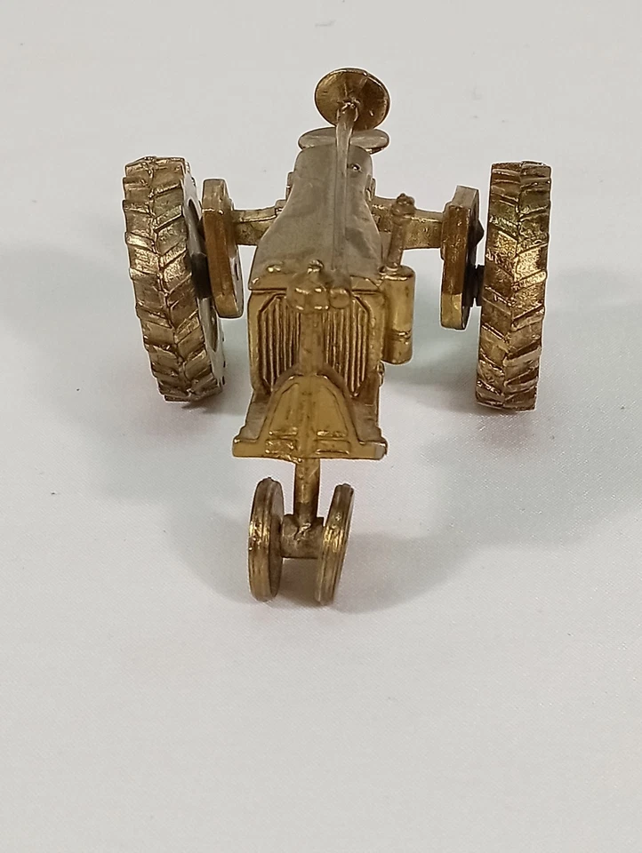 ESPEC CAST INTERNATIONAL FARMALL F-20 TRACTOR DE PELTRE GRANJA COLECCIONABLE Foto 2 de 4