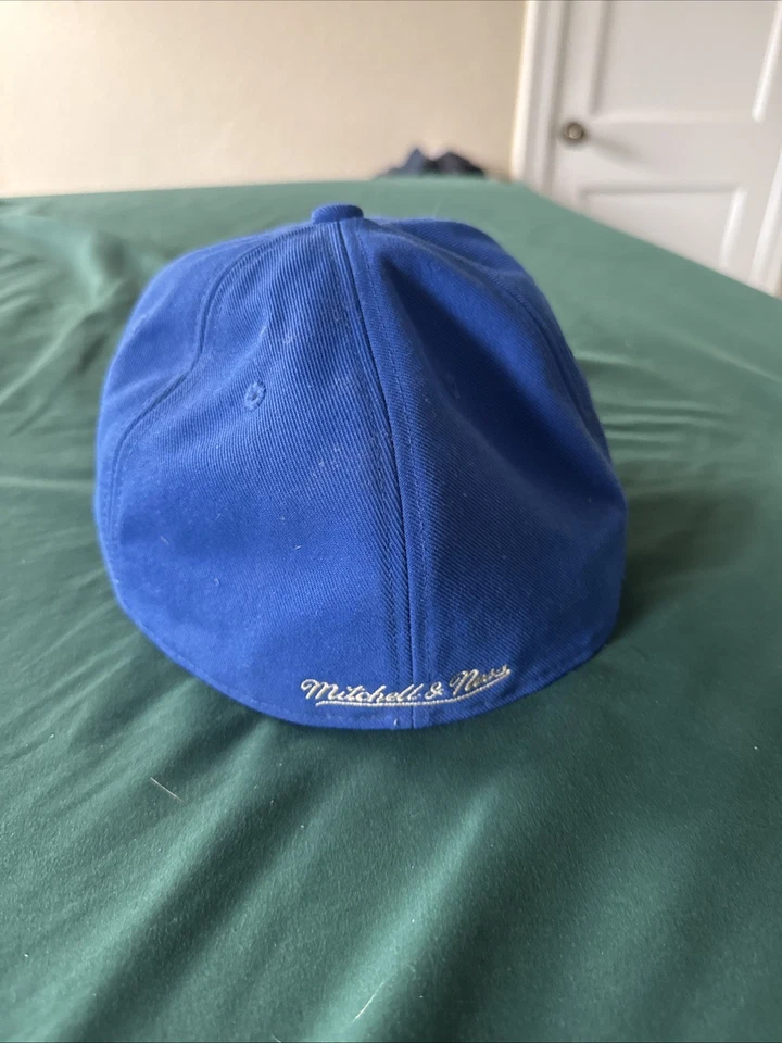 Atlanta Braves Baseball Hat - Limited Edition Topps x Mitchell & Ness - Image 3 of 4