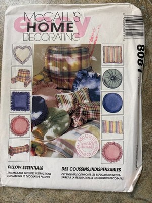 McCall's 8081 sewing pattern: 10 different pillows to make, UNCUT