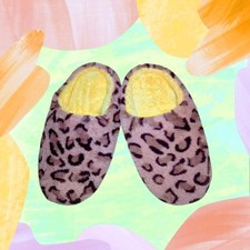 CHEETAH PRINT Pink Slippers Super Soft FLEECE Women's Size 5-6 NEW