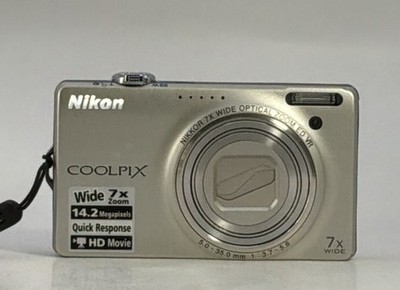 Nikon COOLPIX S6000 14.2MP Digital Camera Champagne silver No Case Card Cables