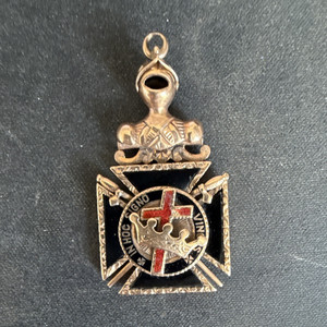 Masonic Knights Templar Commandery Cross Pendant Jewel Medal w/ Enamel Emblem