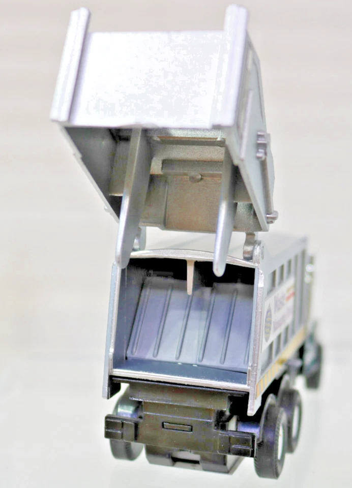 Garbage Truck 6"X1.5" Powerful Pullback Action Green Eject Panel Diecast - Image 4 of 4