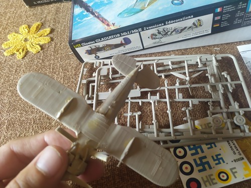 HELLER GLOSTER GLADIATOR MK AEREO 1/72 MODEL KIT VINTAGE PER CUSTOM KITBASHING - Foto 5 di 6