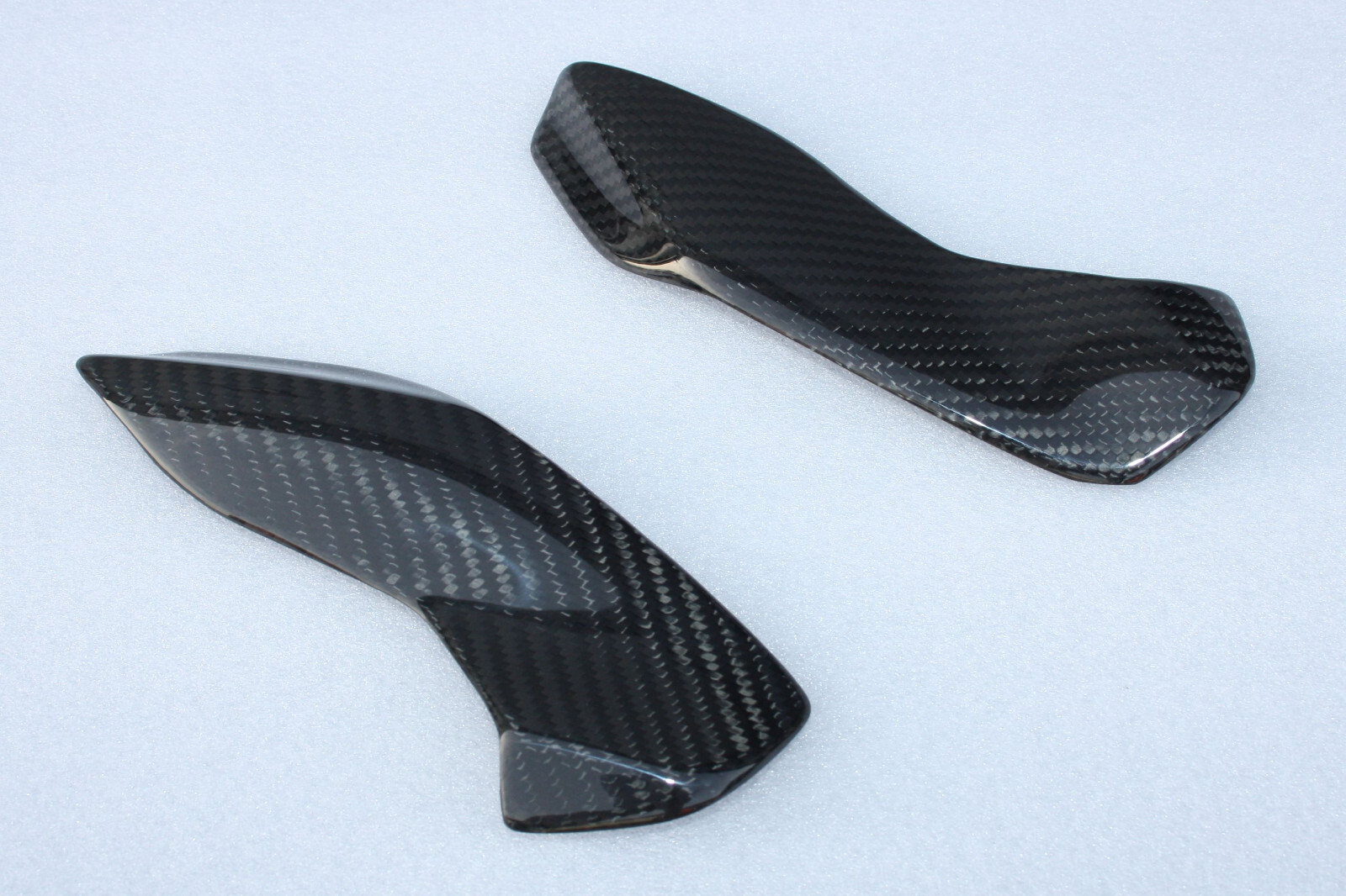 Flancs tête de fourche carbone Yamaha MT09 2021 2022 2023 : carénage avant rigide