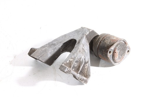 Audi V8 Halterung Getriebe Getriebebock Getriebehalter