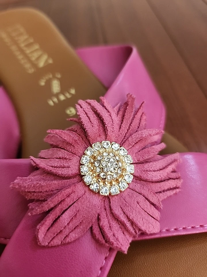Italian Shoemakers Pink Wedge Sandals With Diamond Flower Made in Italy Size 9 - Image 3 of 4
