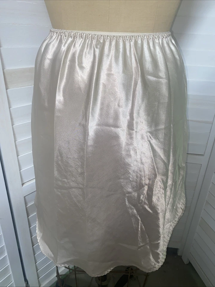 Falda De Colección Farr West Marfil Satinado Medio Deslizamiento Brillante Cintura Elástica Y2K Mediana Foto 3 de 4