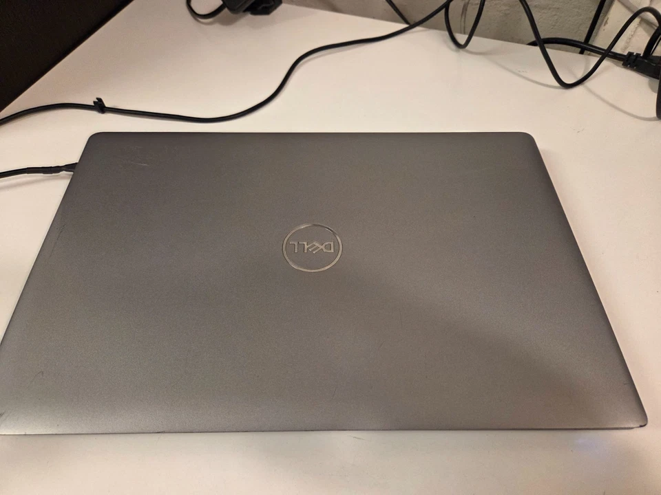 Dell Latitude 5520 · i7-1165G7 · 8GB · 512GB, foto 4 di 5