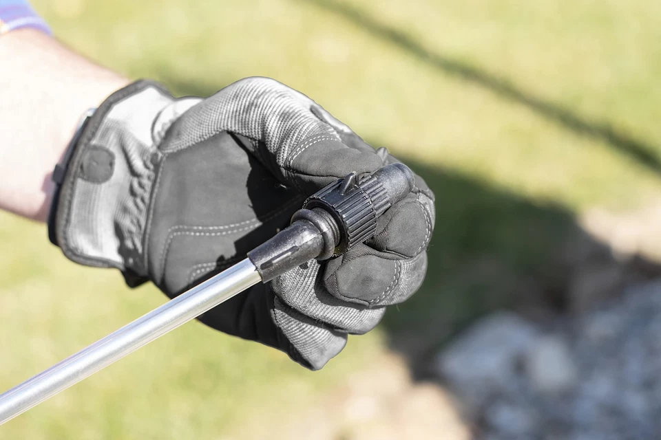 Pulverizador de empuje 45-0595 6 galones de capacidad, tanque blanco, 1,0 GPM, bomba de 40 psi 5... Foto 3 de 4