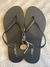 Old Navy Women's Black Flip-Flop Sandals - Size 9 - New