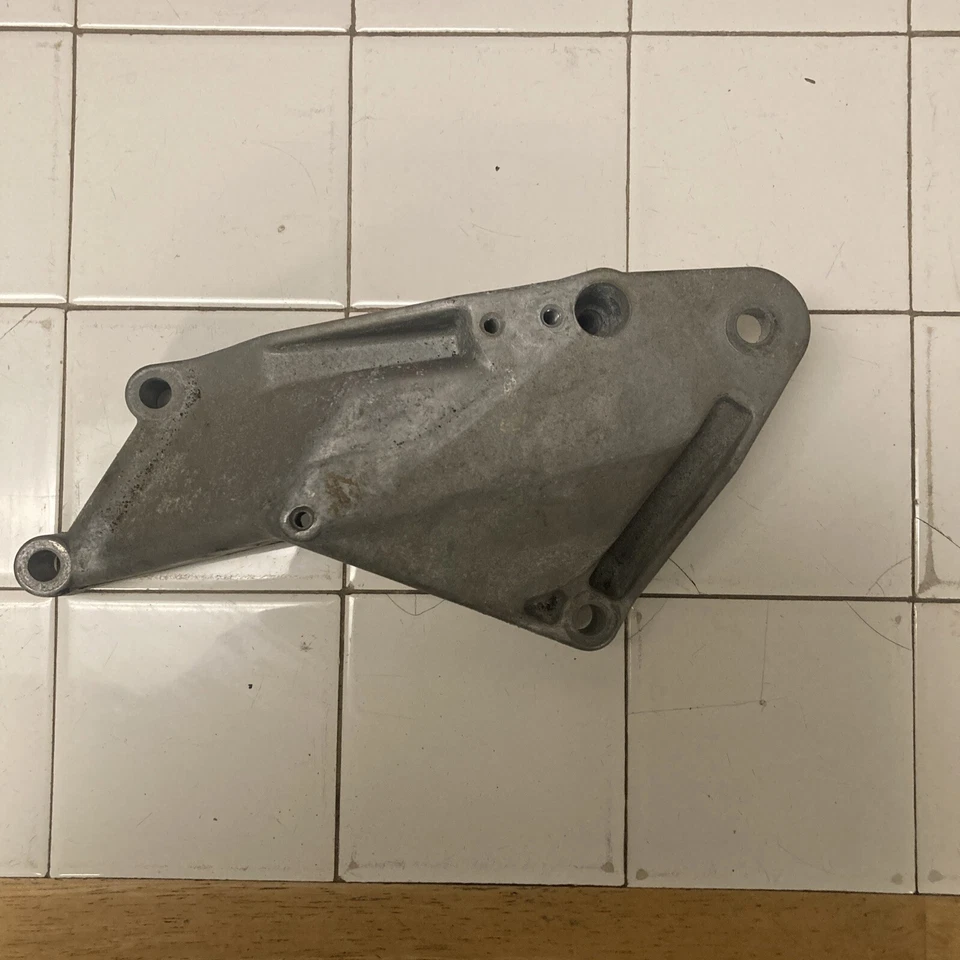 Б/У кронштейн для крепления крутящего момента 2000 OLDSMOBILE INTRIGUE 3.5 12561300 OEM - Изображение 3 из 3