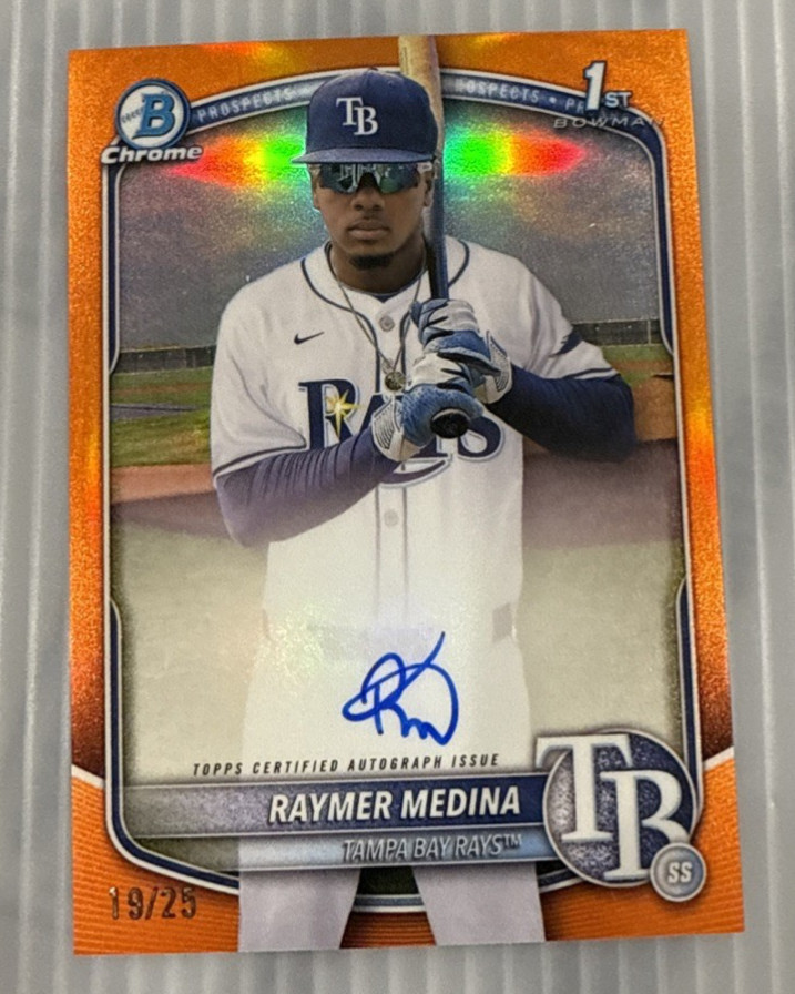Raymer Medina 2025 BOWMAN CHROME Bowman 1st Auto True Orange Refractor /25 RAYS