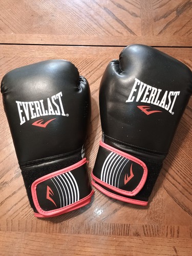 Everlast Boxing Gloves 14 Oz Black Red Lace Less Straps