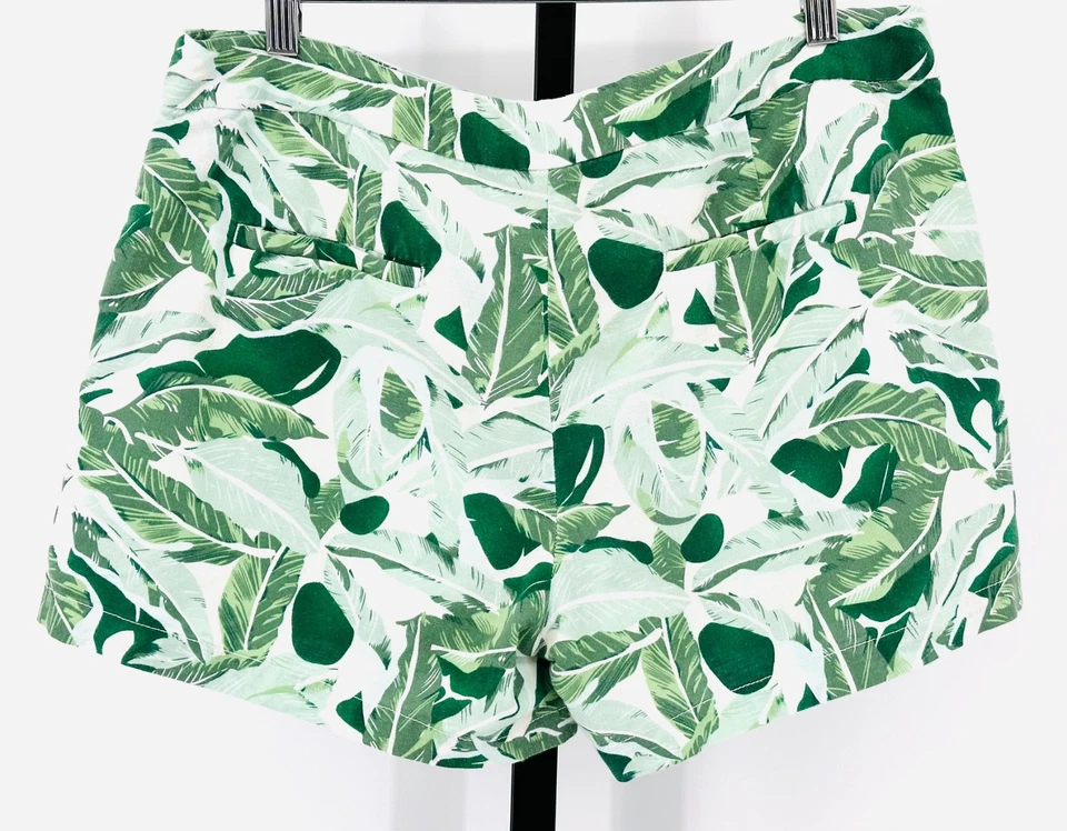 SAINT TROPEZ WEST size 10 Linen Blend Green & White Palm Print 4" Inseam Shorts - Imagem 4 de 4
