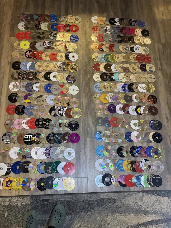 HUGE Lot 300 CDs Loose Popular Artists Rock Rap Soul Classical  Mix Pop 70s- 00s Foto 2 de 4