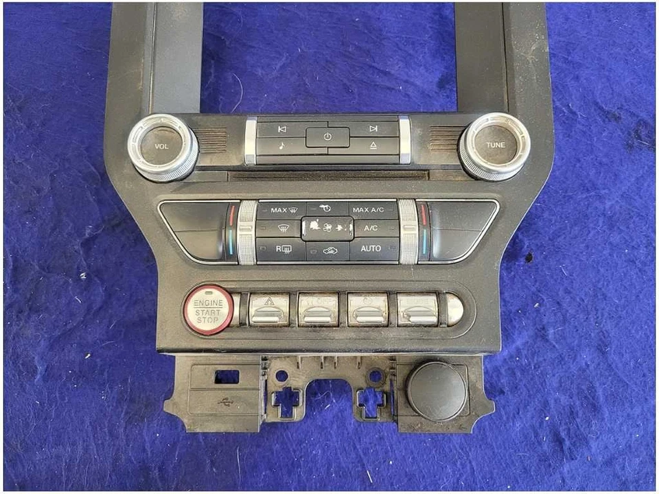 2018-2023 Ford Mustang GT S550 Radio Bezel 8in Faceplate No Heat Cool *Read*  - Image 4 of 4