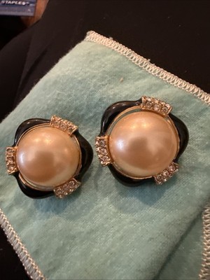 Ciner Enamel Faux Pearl Rhinestone Crystal clip earrings