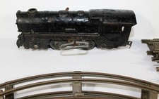 Vintage Rare Metal Wind Up Train Engine  2 Rail track Key. WORKS Marx/Lionel 