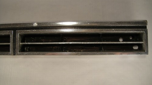 1982-1983 BUICK LESABRE RH GRILL EXTENSION HEADLIGHT FILLER TRIM #25508648 - Picture 6 of 10