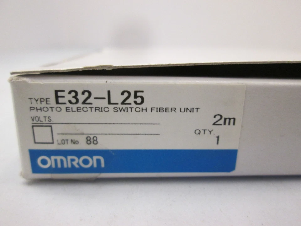 Omron, E32-L25, Photo Electric Fiber Switch, New - Image 3 of 4