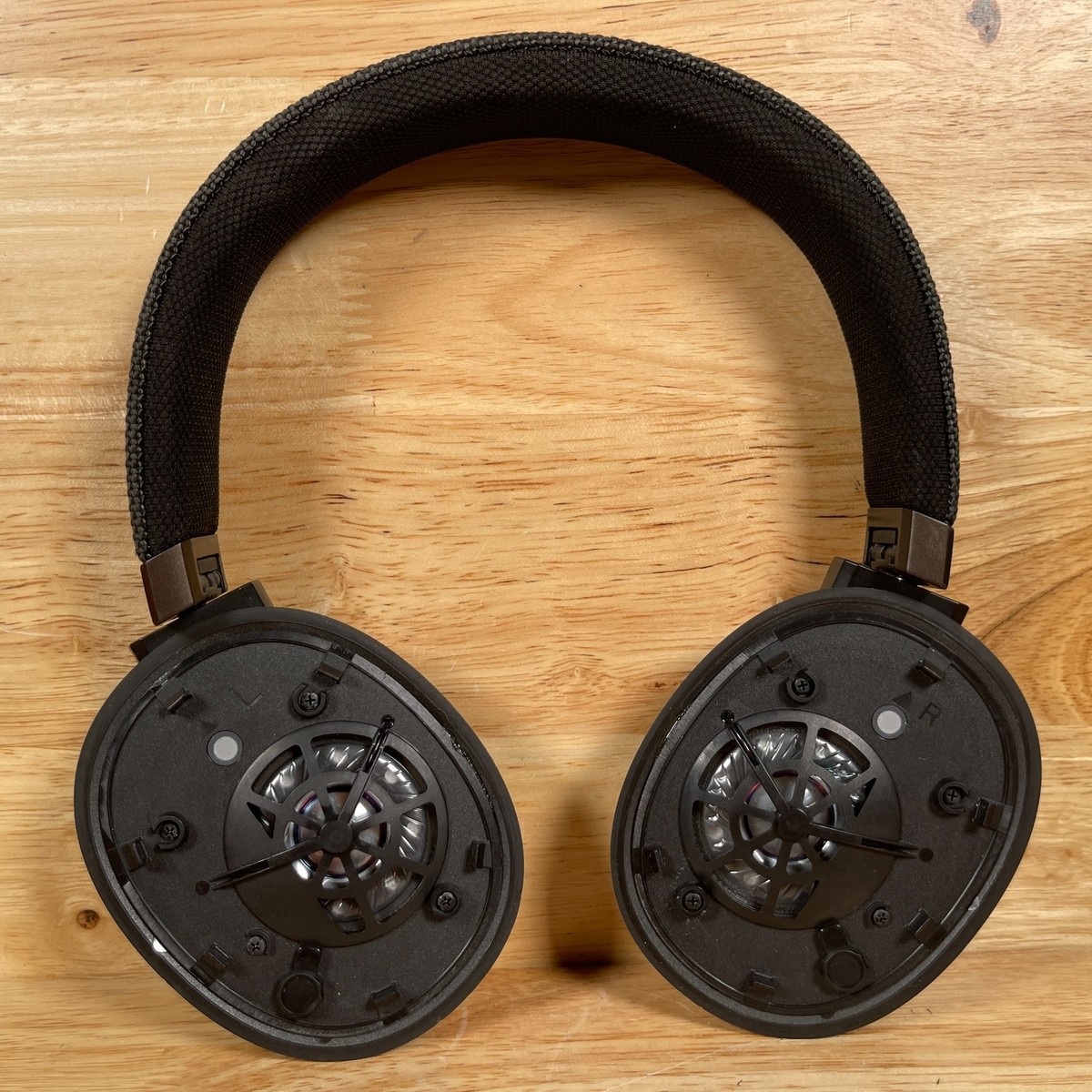 JBL LIVE650BTnc ブラック新品未使用！ JBL LIVE 650BTNC Black Wireless Noise Cancelling Over-Ear
