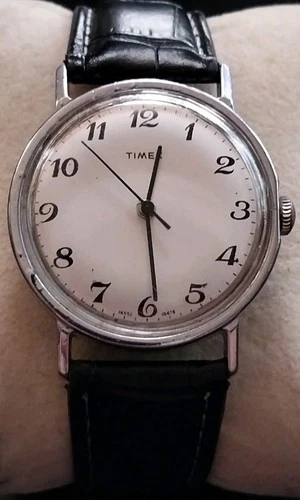 Vintage Timex Mechanical (Wind-Up) Watch 16052 10478 Black Leather Band