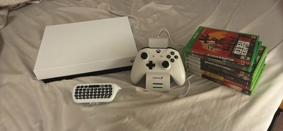Xbox One X white with many accessories and original controller + cords