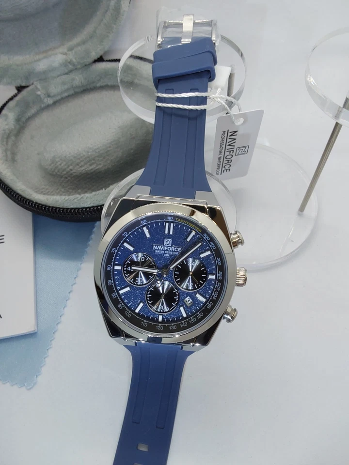 Chronographer Mens 41mm Blue Quartz with Blue silicone bracelet Naviforce 8080 - Image 4 of 4