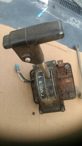 1984-1986 Toyota Pickup Truck automatic shiftier assembly 2WD - Foto 3 di 4