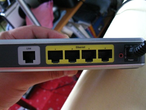 Linksys Cisco WAG354G 4-Port ADSL Wireless G Router Home Gateway + AC Adaptor - Picture 6 of 9